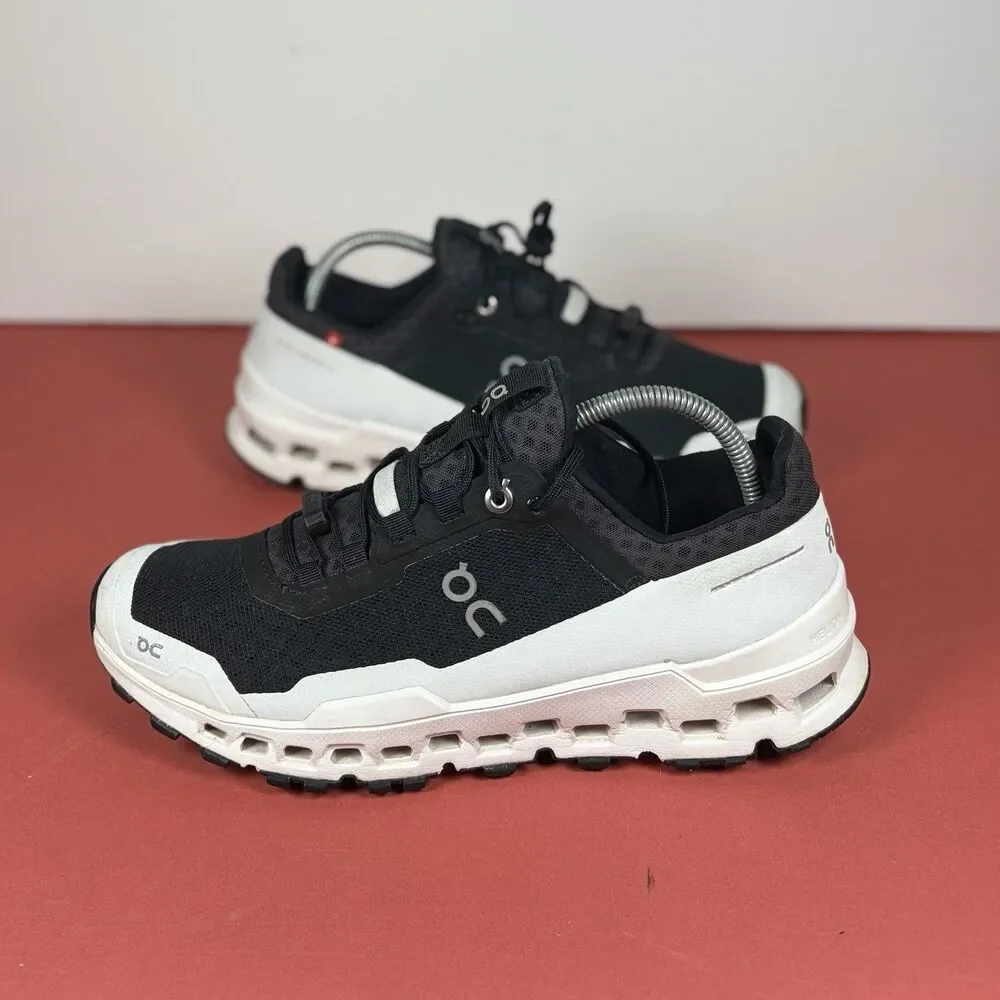 On CloudUltra Trail Running Shoes Sneakers Black White Womens Sz 8 Comfort